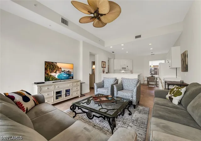 Listing Photo 4 - Condo for sale in building located at 3141 Aviamar Cir, Naples, FL 34114 - Unit #103