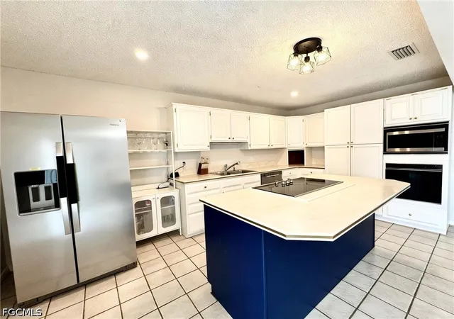 Photo 3 of Single family home for sale at 429 SW 44th Street, Cape Coral, FL 33914 | MLS# 2026022915 | Listing updated on 2026-09-12
