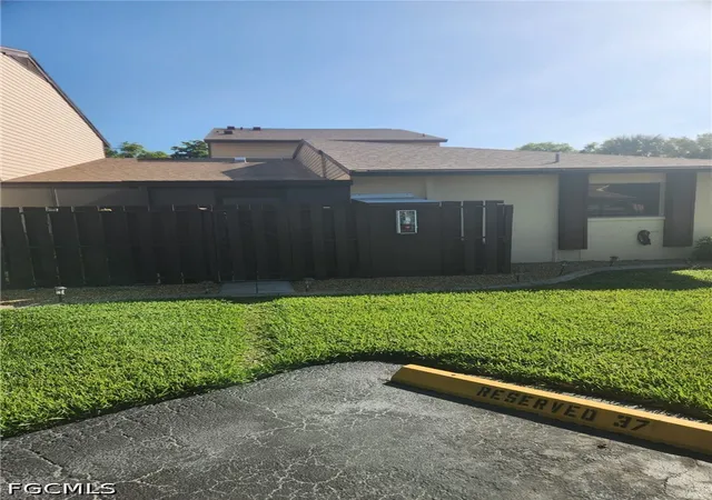 Photo 2 of Sale Pending at 716 Se 12th Court #31, Cape Coral, FL 33990 | MLS# 2026022930 | Listing updated on 2026-09-14