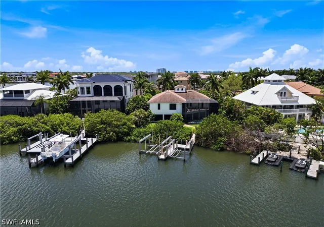 Photo 4 of Single family home for sale at 201 San Mateo Dr, Bonita Springs, FL 34134 | MLS# 226020222 | Listing updated on 2026-09-04