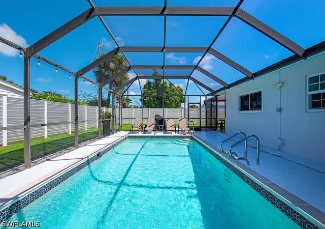 Photo 3 of Single family home for sale at 1195 14th Avenue N, Naples, FL 34102 | MLS# 226020086 | Listing updated on 2026-09-14