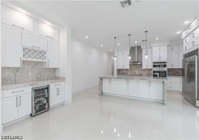 Photo 4 of Single family home for sale at 3098 Pine Tree Dr, Naples, FL 34112 | MLS# 226020037 | Listing updated on 2026-09-15
