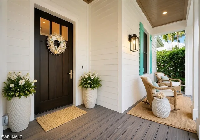 Photo 4 of Single family home for sale at 160 Broad Ave S, Naples, FL 34102 | MLS# 226019430 | Listing updated on 2026-10-05