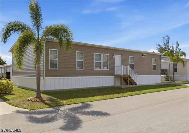 Photo 2 of Sale Pending at 24 Red Poinciana Dr, Fort Myers, FL 33908 | MLS# 226020238 | Listing updated on 2026-09-17