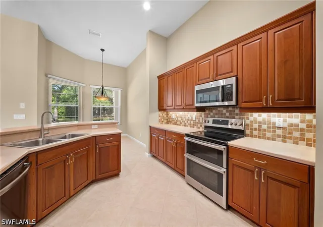 Photo 4 of Sale Pending at 7914 Founders Cir, Naples, FL 34104 | MLS# 226017672 | Listing updated on 2026-09-10