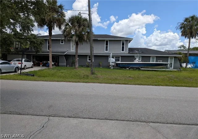 Photo 1 of Sale Pending at 17191 Frank Rd, Alva, FL 33920 | MLS# 226020870 | Listing updated on 2026-09-30