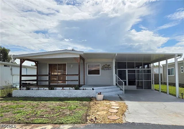 Photo 1 of Manufactured home for sale at 575 Winning Way, North Fort Myers, FL 33917 | MLS# 2026023494 | Listing updated on 2026-09-07