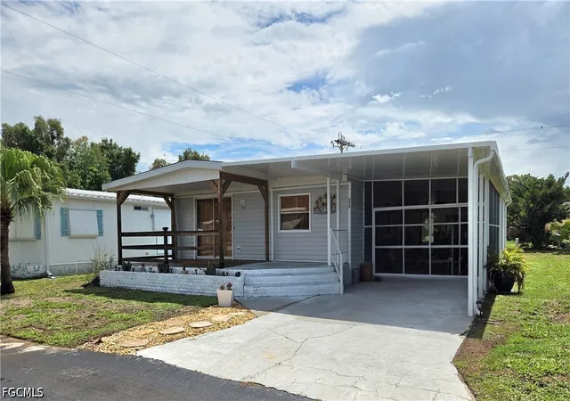Photo 2 of Manufactured home for sale at 575 Winning Way, North Fort Myers, FL 33917 | MLS# 2026023494 | Listing updated on 2026-09-07