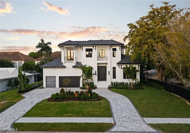 Photo 1 of Mansion for sale at 3840 Crayton Rd, Naples, FL 34103 | MLS# 226020996 | Listing updated on 2026-09-13