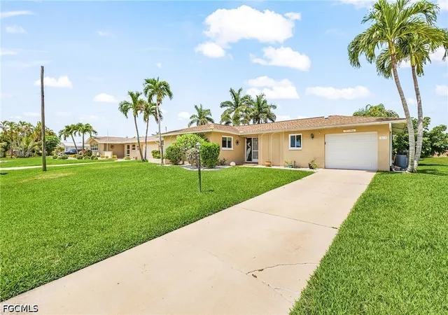 Photo 3 of Single family home for sale at 3018 SE 17th Place, Cape Coral, FL 33904 | MLS# 2026023704 | Listing updated on 2026-09-05