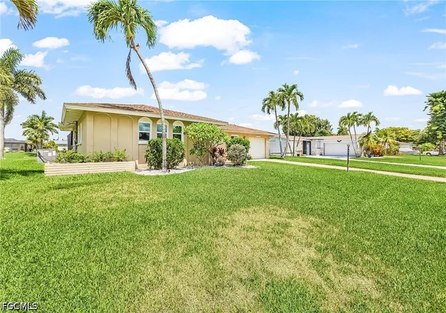 Photo 4 of Single family home for sale at 3018 SE 17th Place, Cape Coral, FL 33904 | MLS# 2026023704 | Listing updated on 2026-09-05