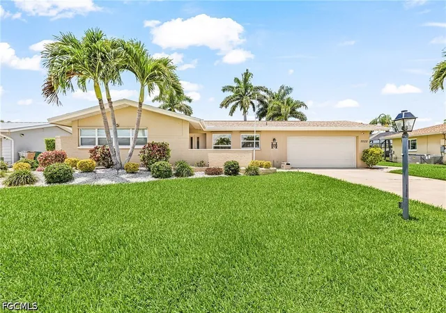 Photo 3 of Single family home for sale at 3022 Se 17th Place, Cape Coral, FL 33904 | MLS# 2026023707 | Listing updated on 2026-09-12