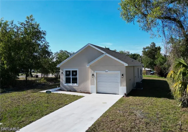 Photo 4 of Single family home for sale at 2173 Mitchell Ct, Fort Myers, FL 33916 | MLS# 226021041 | Listing updated on 2026-09-23