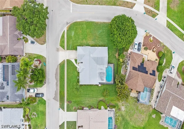 Photo 3 of Sale Pending at 10340 Regent Cir, Naples, FL 34109 | MLS# 226017426 | Listing updated on 2026-09-14