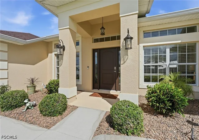 Photo 4 of Sale Pending at 11 Medalist Ln, Rotonda West, FL 33947 | MLS# 2026023907 | Listing updated on 2026-10-27