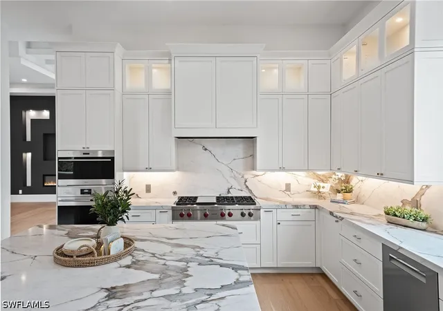 Photo 1 of Single family home for sale at 623 Park Shore Dr, Naples, FL 34103 | MLS# 226020867 | Listing updated on 2026-09-13