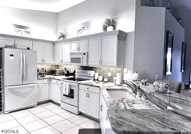 Listing Photo 5 - Condo for sale in building located at 10113 Colonial Country Clb Blvd, Fort Myers, FL 33913 - Unit #2205
