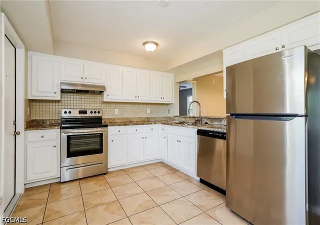 Photo 4 of Single family home for sale at 405 SE 8th Terrace, Cape Coral, FL 33990 | MLS# 2026024036 | Listing updated on 2026-09-04
