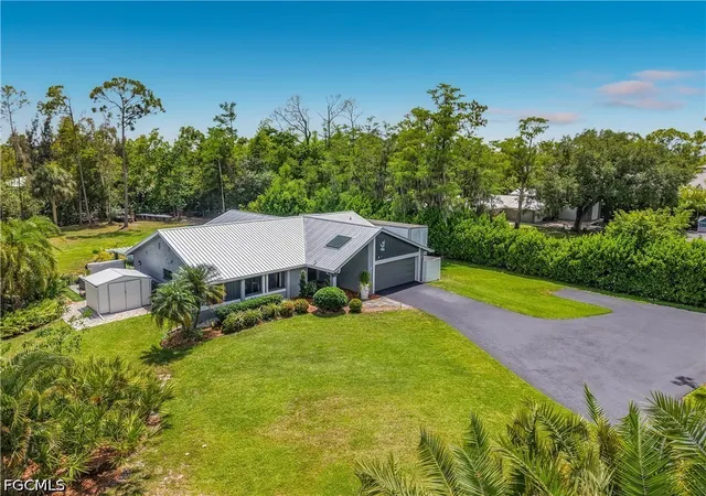 Photo 1 of Sale Pending at 6284 Scott Ln, Fort Myers, FL 33966 | MLS# 2026024101 | Listing updated on 2026-09-08