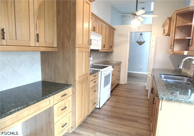 Photo 2 of Townhouse for sale at 7161 Penner Ln #4, Fort Myers, FL 33907 | MLS# 2026024125 | Listing updated on 2026-09-30