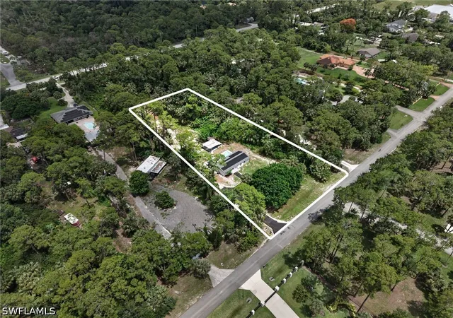 Photo 4 of Single family home for sale at 280 1st Street NW, Naples, FL 34120 | MLS# 226021433 | Listing updated on 2026-09-02