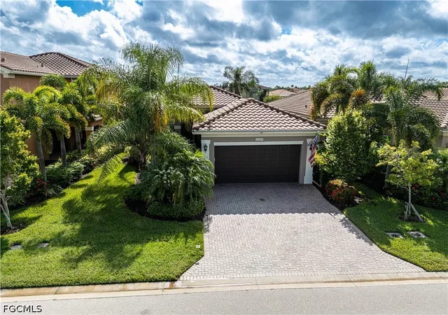 Photo 1 of Single family home for sale at 11593 Lakewood Preserve Pl, Fort Myers, FL 33913 | MLS# 2026024181 | Listing updated on 2026-09-13