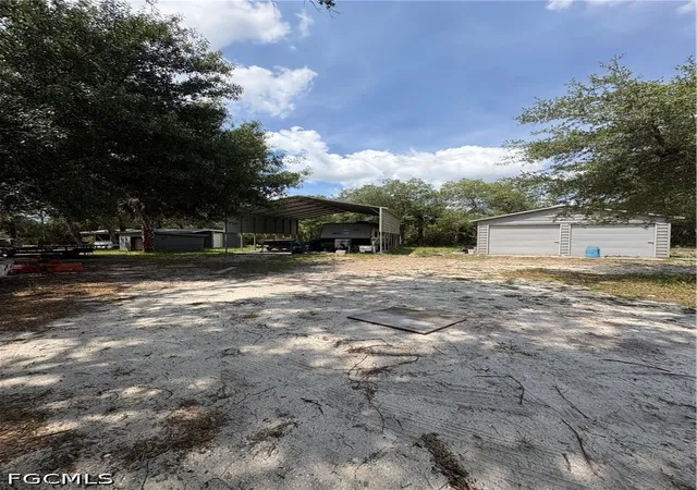 Photo 4 of Single family home for sale at 2484 Hendry Isles Blvd, Clewiston, FL 33440 | MLS# 2026024220 | Listing updated on 2026-09-08