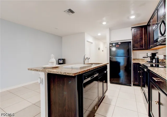 Photo 3 of Single family home for sale at 816 Lystra Ave, Fort Myers, FL 33913 | MLS# 2026024297 | Listing updated on 2026-09-02