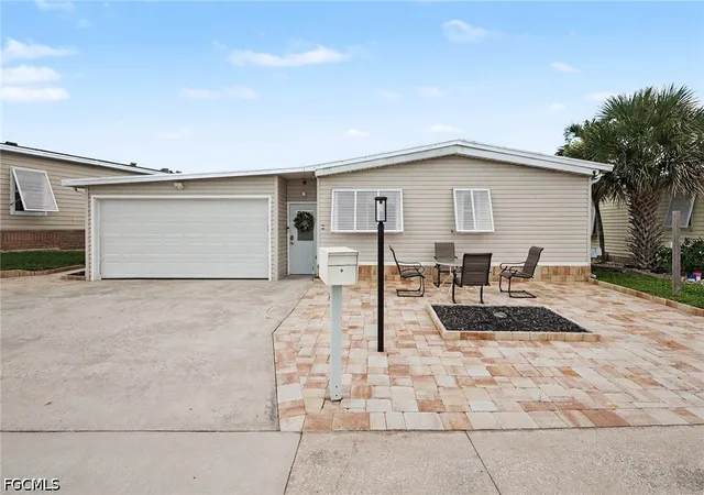 Photo 1 of Sale Pending at 11181 Azalea Ln, Fort Myers Beach, FL 33931 | MLS# 2026024354 | Listing updated on 2026-09-08