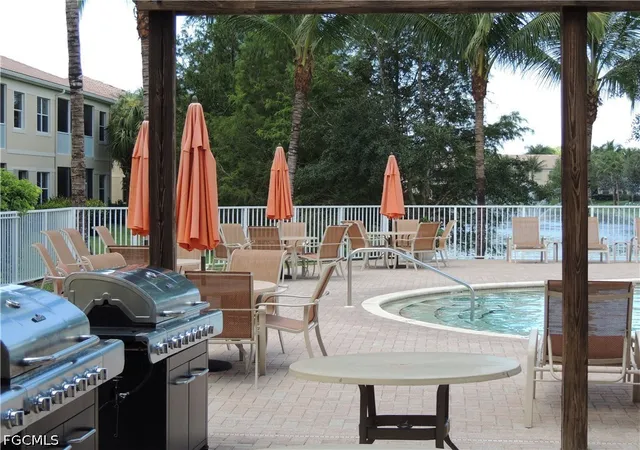 Listing Photo 5 - Condo for sale in building located at 6020 Jonathans Bay Cir, Fort Myers, FL 33908 - Unit #202