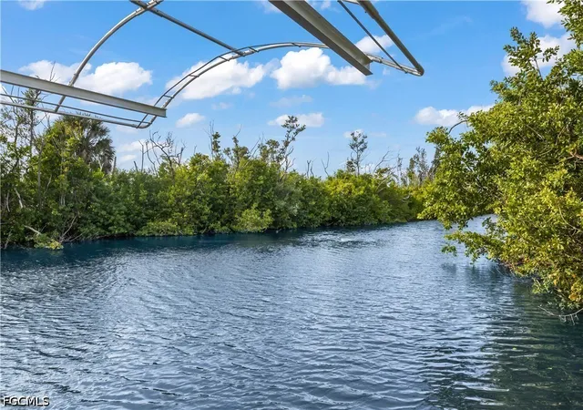 Photo 2 of Manufactured home for sale at 7150 Cobiac Dr, St James City, FL 33956 | MLS# 2026024632 | Listing updated on 2026-10-21