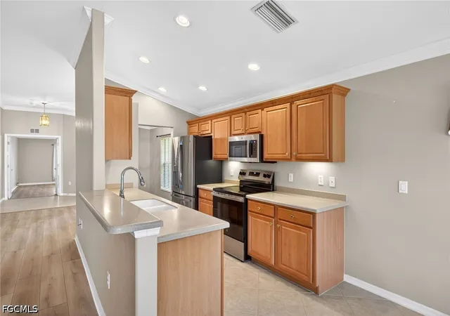 Photo 4 of Single family home for sale at 9550 Hemingway Ln, Fort Myers, FL 33913 | MLS# 2026024701 | Listing updated on 2026-10-03