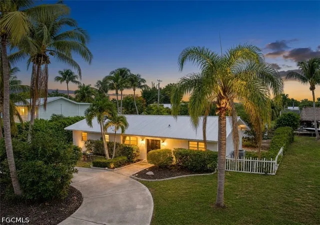 Photo 1 of Single family home for sale at 1019 Wyomi Dr, Fort Myers, FL 33919 | MLS# 2026024801 | Listing updated on 2026-09-16