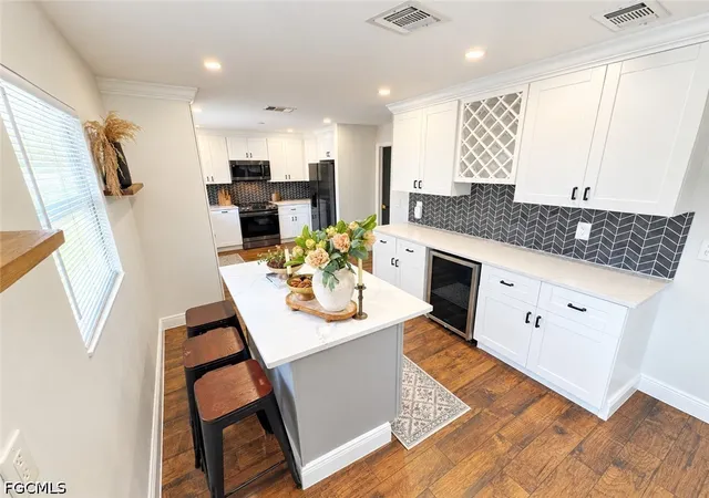 Photo 4 of Single family home for sale at 1019 Wyomi Dr, Fort Myers, FL 33919 | MLS# 2026024801 | Listing updated on 2026-09-16