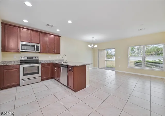 Photo 3 of Sale Pending at 3739 Crofton Ct, Fort Myers, FL 33916 | MLS# 2026024823 | Listing updated on 2026-09-18