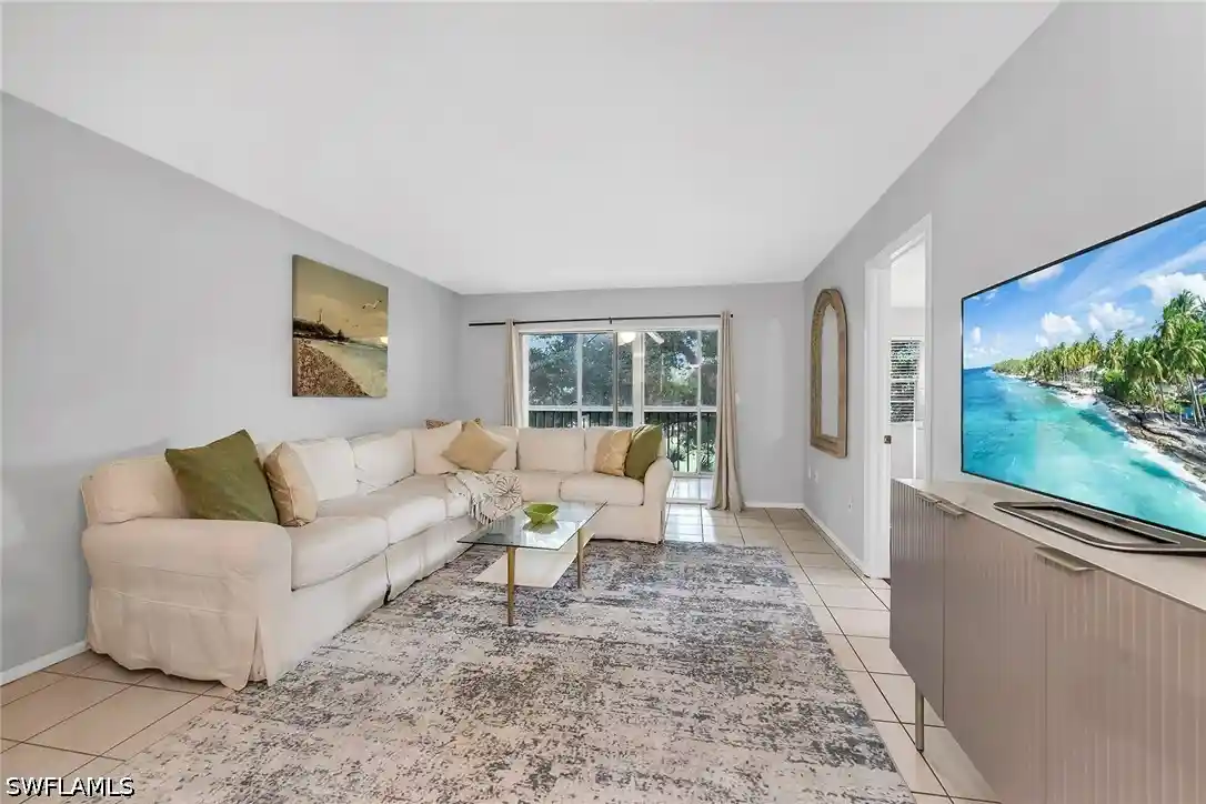Listing Photo 2 - Condo for sale in 499 Forest Lakes Blvd located at 499 Forest Lakes Blvd, Naples, FL 34105 - Unit #312