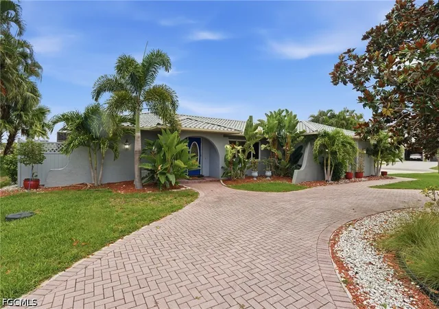 Photo 1 of Single family home for sale at 6114 Deer Run, Fort Myers, FL 33908 | MLS# 2026024879 | Listing updated on 2026-09-12