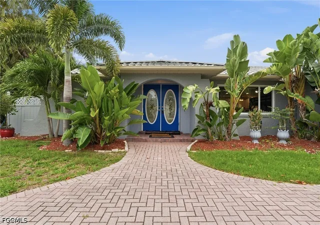 Photo 4 of Single family home for sale at 6114 Deer Run, Fort Myers, FL 33908 | MLS# 2026024879 | Listing updated on 2026-09-12