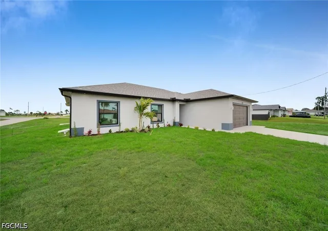 Photo 3 of Single family home for sale at 3721 Ne 11th Place, Cape Coral, FL 33909 | MLS# 2026024919 | Listing updated on 2026-09-13