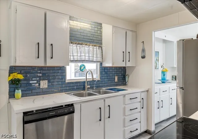 Photo 3 of Manufactured home for sale at 952 Days Ln, North Fort Myers, FL 33917 | MLS# 2026024970 | Listing updated on 2026-09-08