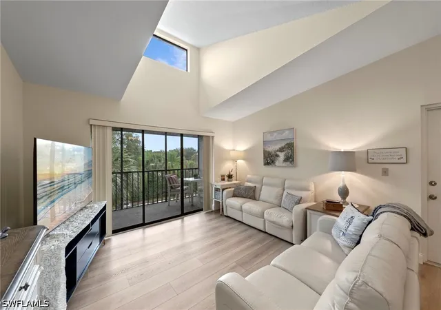 Listing Photo 4 - Condo for sale in building located at 9970 Sailview Ct, Fort Myers, FL 33905 - Unit #20