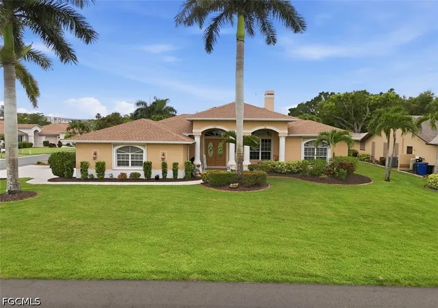 Photo 2 of Single family home for sale at 14760 Royal Oak Ct, Fort Myers, FL 33919 | MLS# 2026025099 | Listing updated on 2026-09-15