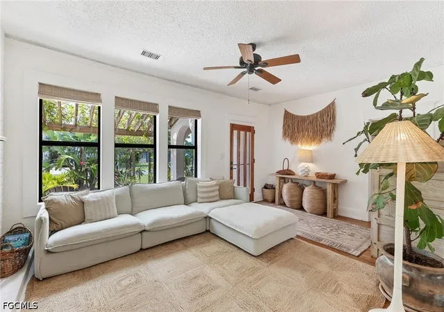 Photo 3 of Single family home for sale at 1717 Sunset Pl, Fort Myers, FL 33901 | MLS# 2026025103 | Listing updated on 2026-10-04