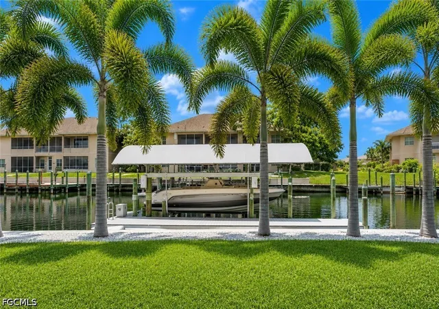 Photo 3 of Single family home for sale at 5118 York Ct, Cape Coral, FL 33904 | MLS# 2026025206 | Listing updated on 2026-09-03