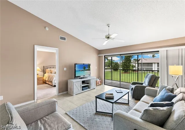 Listing Photo 5 - Condo for sale in building located at 236 Pebble Bch Cir, Naples, FL 34113 - Unit #A202