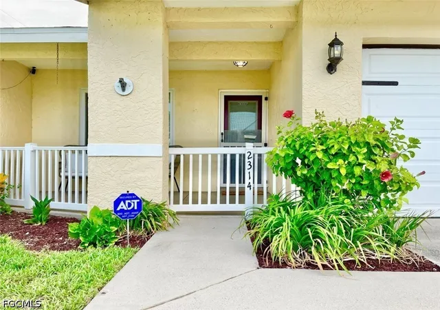 Photo 4 of Single family home for sale at 2314 SE 18th Place, Cape Coral, FL 33990 | MLS# 2026025359 | Listing updated on 2026-09-02