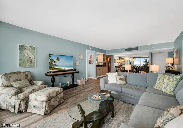 Photo 3 of Condo for sale at 4001 Gulf Shore Blvd N #507, Naples, FL 34103 | MLS# 226022066 | Listing updated on 2026-09-11