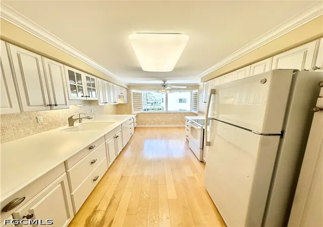 Photo 3 of Condo for sale at 3420 Gulf Shore Blvd N #43, Naples, FL 34103 | MLS# 2026025452 | Listing updated on 2026-09-04