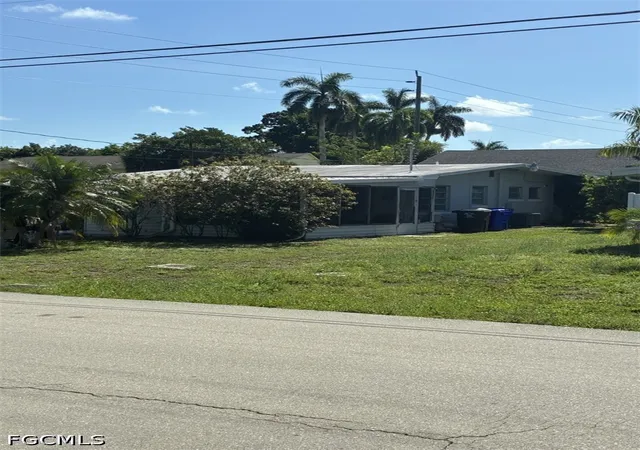 Single family home for sale at 3647 Kelly St, Fort Myers, FL 33901 | MLS# 2026025462