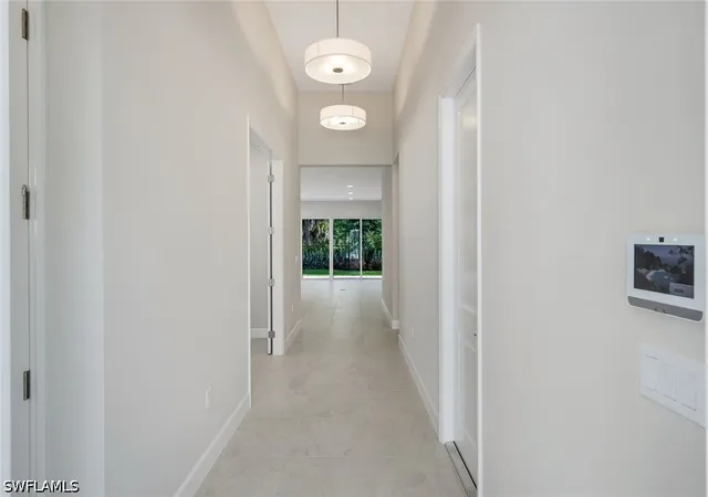 Photo 3 of Single family home for sale at 2565 Kingfisher Dr, Naples, FL 34112 | MLS# 226022174 | Listing updated on 2026-09-05